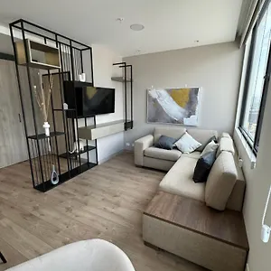 Urban Chic Departamento En La Shyris Apartamento
